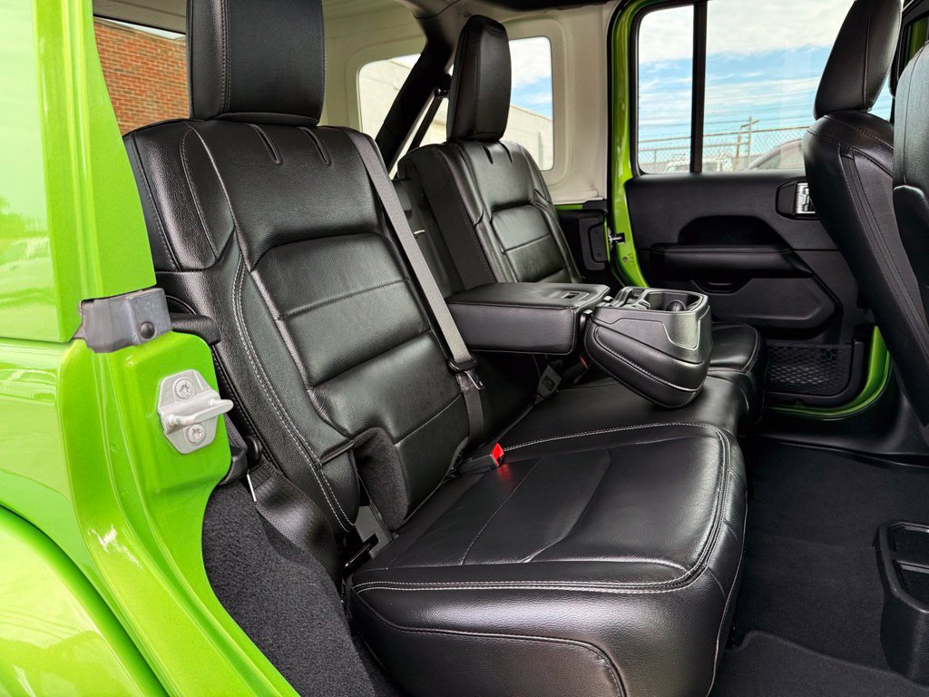 Used 2019 Jeep Wrangler Unlimited Sahara w/ Uconnect 4C Nav & Sound Group AWD/4WD image 21