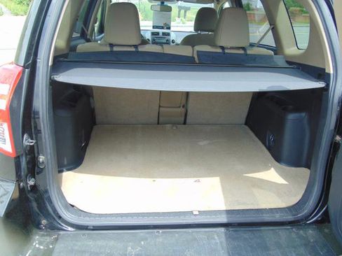 Used 2012 Toyota RAV4 4WD w/ Value Pkg image 11