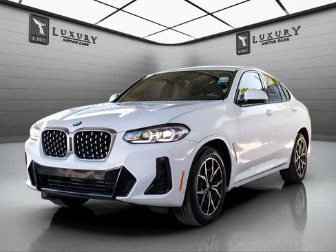 Used 2023 BMW X4 xDrive30i w/ M Sport Package AWD/4WD image 4