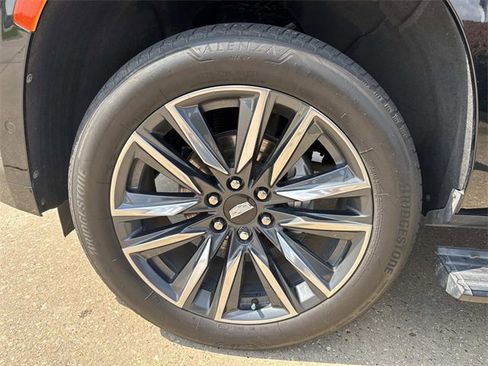 Used 2023 Cadillac Escalade ESV Sport Platinum image 7