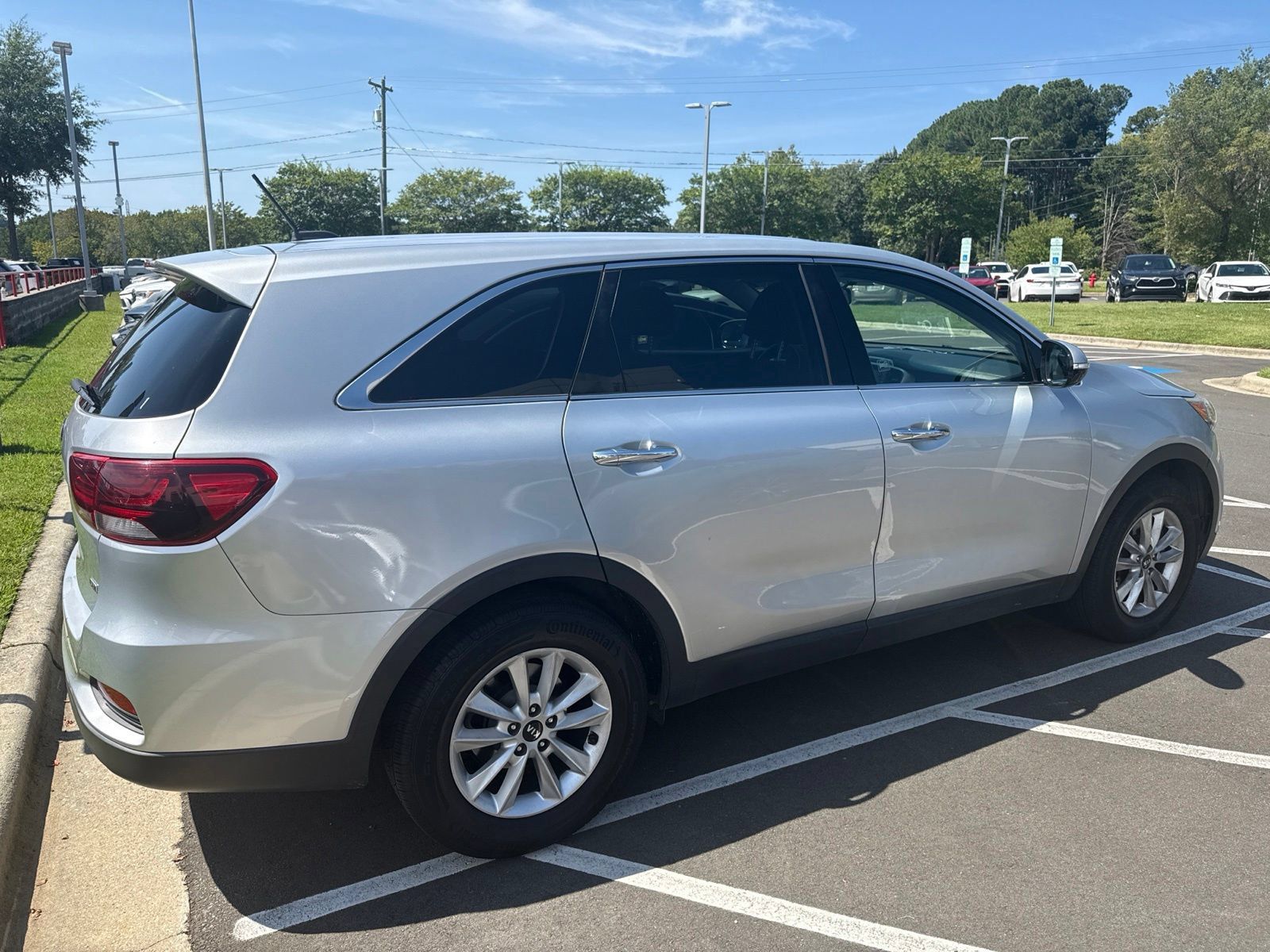 Used 2019 Kia Sorento L FWD image 8