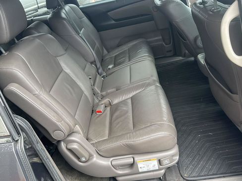 Used 2012 Honda Odyssey Touring Elite image 25