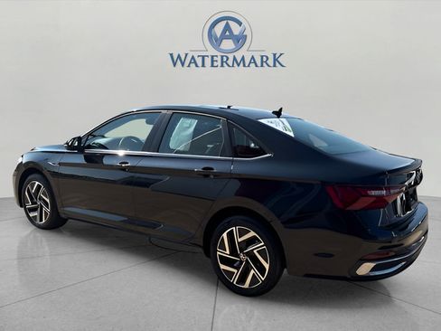 Used 2022 Volkswagen Jetta SEL FWD image 3