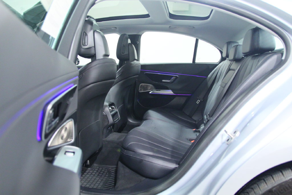 Used 2026 Mercedes-Benz E 350 4MATIC Sedan image 29