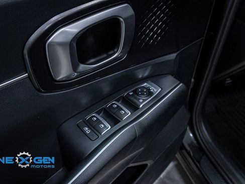 Used 2021 Kia Sorento S image 12