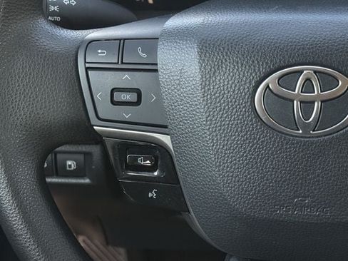 Used 2025 Toyota Camry LE FWD image 14