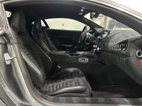Used 2019 Aston Martin V8 Vantage Coupe RWD image 83