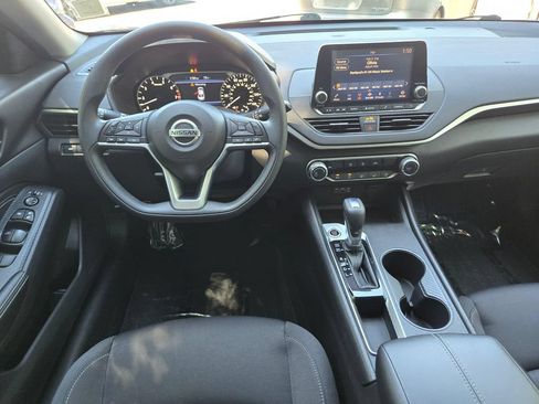 Used 2020 Nissan Altima 2.5 S FWD image 18