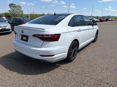 Used 2019 Volkswagen Jetta GLI FWD image 3
