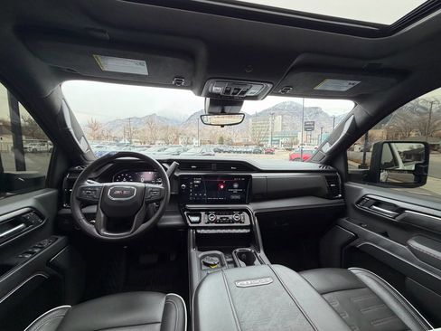 Used 2025 GMC Sierra 2500 AT4X w/ AT4X AEV Edition image 13