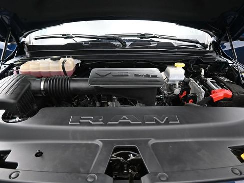 Used 2024 RAM 1500 Big Horn AWD/4WD image 26