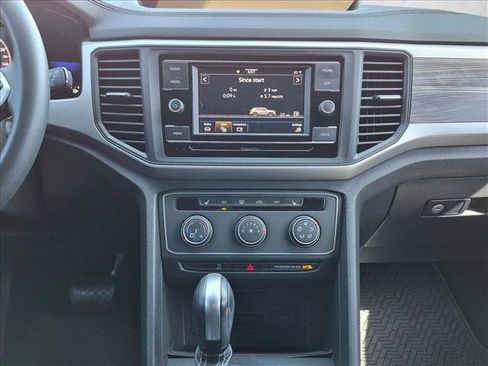 Used 2023 Volkswagen Atlas Cross Sport SE FWD image 14