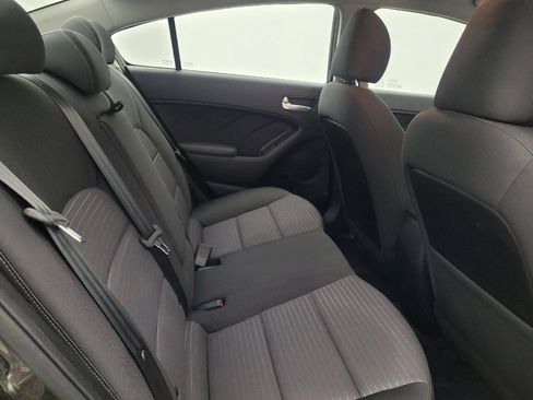 Used 2017 Kia Forte LX w/ LX Popular Package image 19