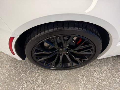 Used 2019 Chevrolet Corvette Z06 RWD image 29