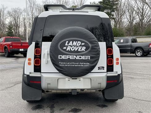 Used 2023 Land Rover Defender 110 S image 4