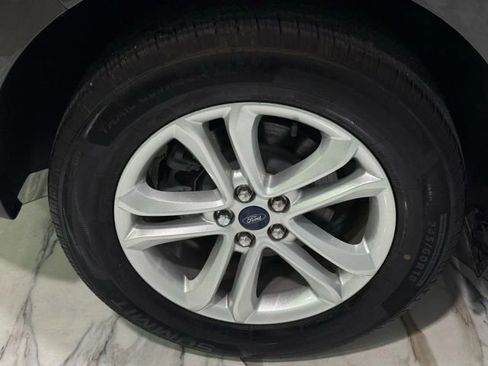 Used 2019 Ford Edge SEL image 21