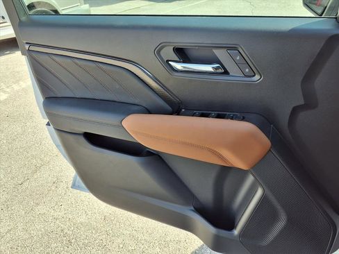 New 2026 GMC Canyon AT4 image 12