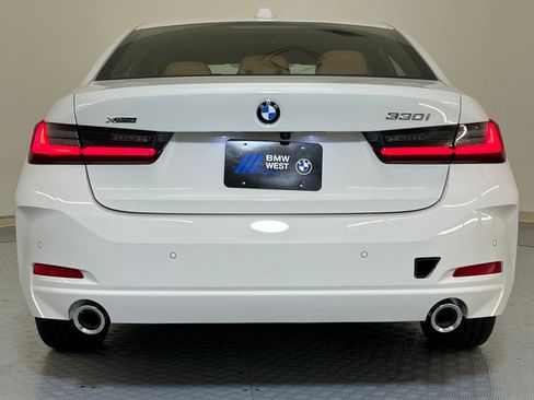Used 2025 BMW 330i xDrive Sedan w/ Premium Package AWD/4WD image 8