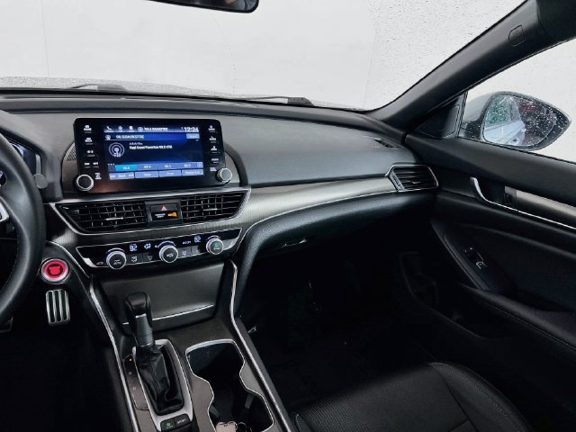Used 2019 Honda Accord Sport image 17