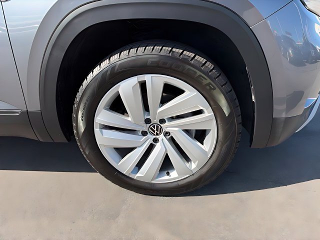 Used 2020 Volkswagen Atlas Cross Sport SE w/ Panoramic Sunroof Package AWD/4WD image 11