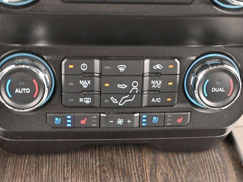 Used 2020 Ford F350 Lariat w/ Lariat Ultimate Package AWD/4WD image 28