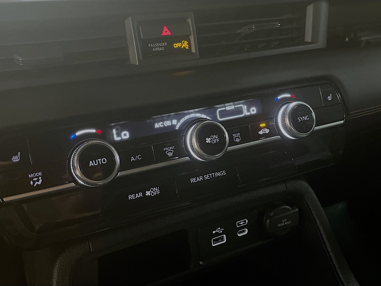 Used 2025 Honda Pilot Sport image 15