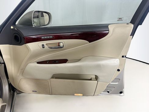 Used 2010 Lexus LS 460 RWD image 33