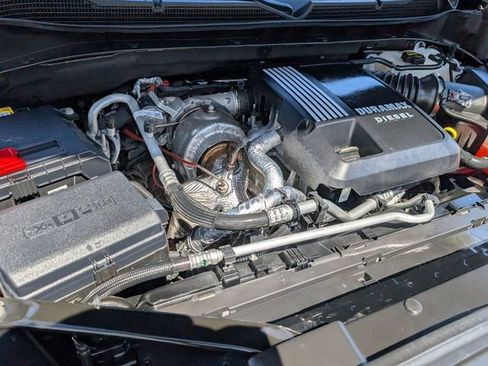 Used 2025 Chevrolet Silverado 1500 ZR2 AWD/4WD image 24