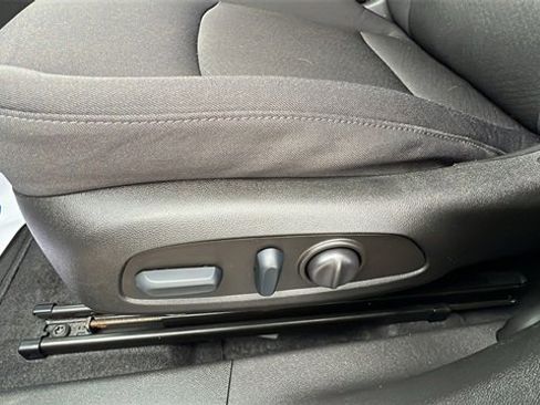 Used 2022 Chevrolet Malibu LT image 8