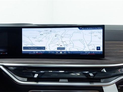 Certified 2025 BMW X5 xDrive40i w/ Premium Package image 21