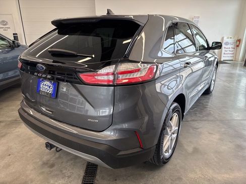 Used 2021 Ford Edge SEL w/ Convenience Package AWD/4WD image 3