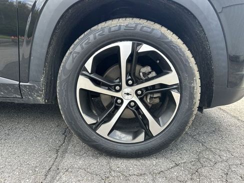 Used 2024 Chevrolet Trax RS w/ Driver Confidence Package FWD image 20