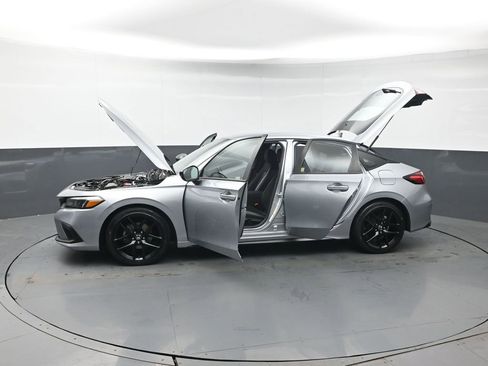 Used 2023 Honda Civic Sport image 40
