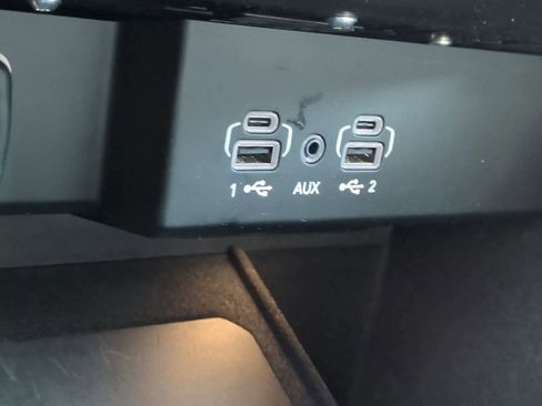 Used 2024 Jeep Wagoneer L Series II image 32