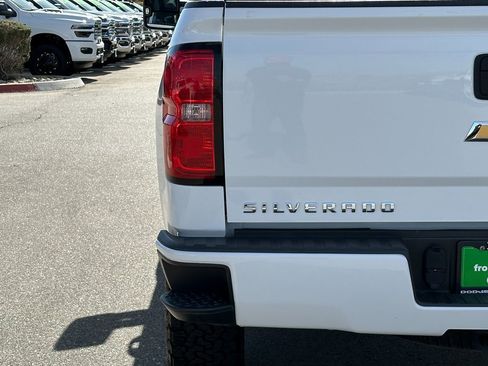 Used 2018 Chevrolet Silverado 1500 LT w/ All Star Edition image 21