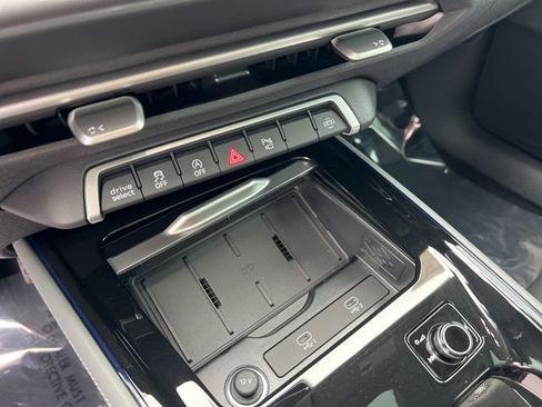 New 2026 Audi Q3 quattro 2.0T AWD/4WD image 21