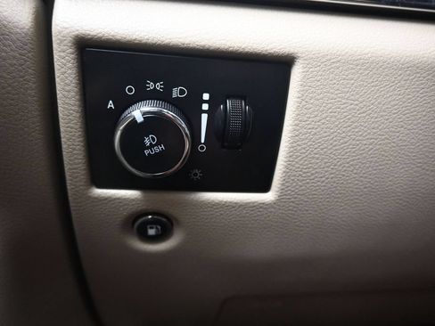 Used 2019 Jeep Grand Cherokee Limited AWD/4WD image 27