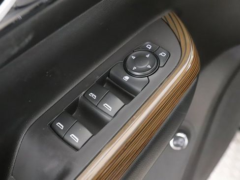 Used 2021 GMC Acadia SLE w/ Driver Convenience Package image 19