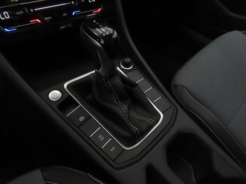 New 2026 Volkswagen Jetta SE image 17