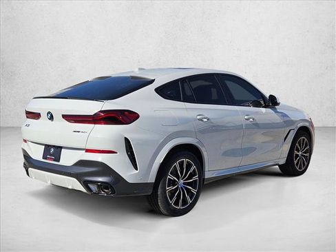 New 2026 BMW X6 xDrive40i image 2
