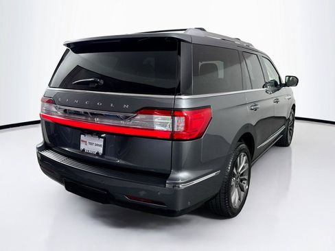 Used 2021 Lincoln Navigator Reserve w/ Luxury Package AWD/4WD image 2