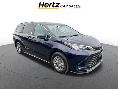 Used 2025 Toyota Sienna XLE