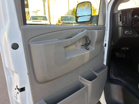 Used 2024 Chevrolet Express 2500 w/ Driver Convenience Package image 25