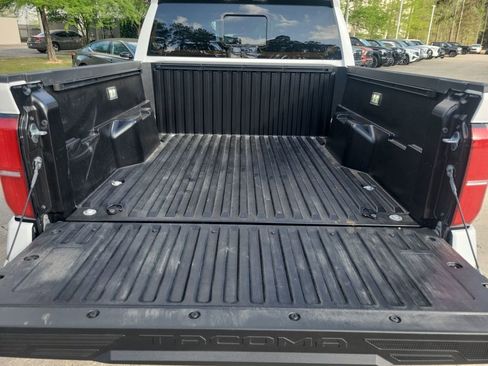 Used 2025 Toyota Tacoma SR5 image 34