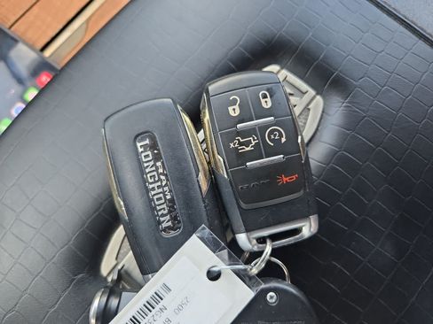Used 2022 RAM 2500 Limited AWD/4WD image 33