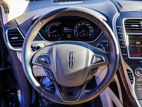 Used 2016 Lincoln MKX Reserve w/ Technology Package image 13