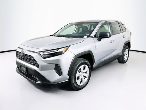 Used 2025 Toyota RAV4 LE image 3
