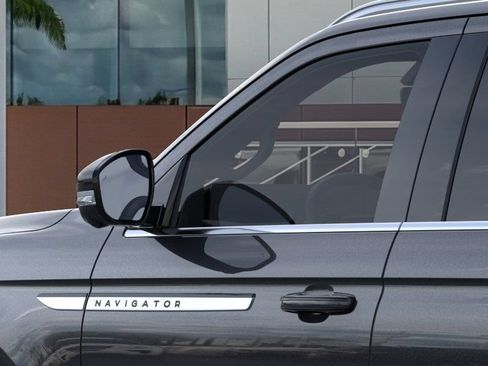 New 2026 Lincoln Navigator L Premier AWD/4WD image 48