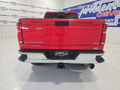 Used 2024 Chevrolet Silverado 2500 LTZ w/ LTZ Premium Package image 8