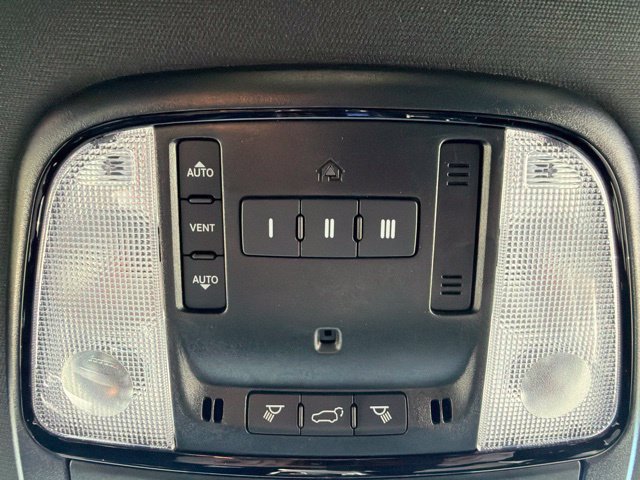 Used 2025 Dodge Durango R/T AWD/4WD image 33